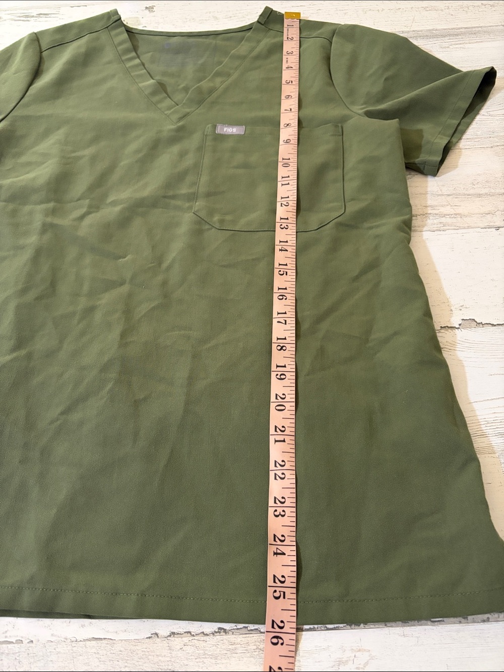 FIGS Olive Green V-Neck Short Sleeve Scrub Top - Picture 8 of 8
